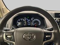 Toyota Land Cruiser vaihtoauto