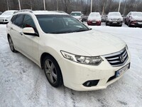 Honda Accord vaihtoauto
