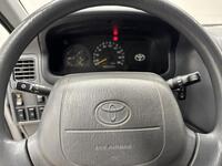 Toyota Hiace vaihtoauto