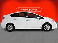 Toyota Prius PHEV vaihtoauto
