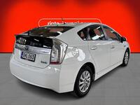 Toyota Prius PHEV vaihtoauto