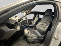 Porsche Taycan vaihtoauto