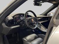 Porsche Taycan vaihtoauto