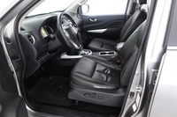 Nissan Navara vaihtoauto