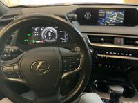 Lexus UX vaihtoauto