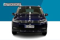 Volkswagen Touran vaihtoauto
