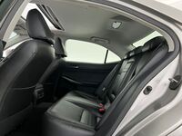 Lexus IS vaihtoauto