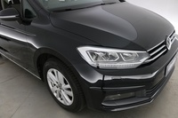 Volkswagen Touran vaihtoauto
