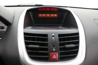 Peugeot 206 + vaihtoauto