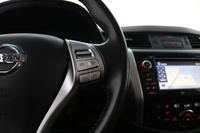 Nissan Navara vaihtoauto