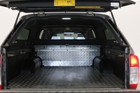 Nissan Navara vaihtoauto