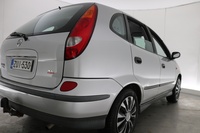 Nissan Almera Tino vaihtoauto