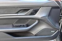 Porsche Taycan vaihtoauto