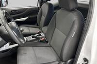 Nissan Navara vaihtoauto