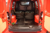 Ford Transit Courier vaihtoauto