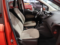 Ford Tourneo Courier vaihtoauto