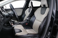 Volvo V40 Cross Country vaihtoauto