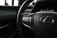Lexus UX vaihtoauto