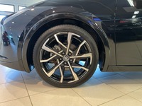 Toyota Prius Plug-in vaihtoauto