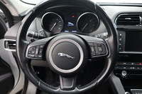 Jaguar F-PACE vaihtoauto