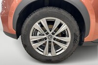 Lexus LBX vaihtoauto