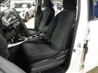 Nissan Navara vaihtoauto