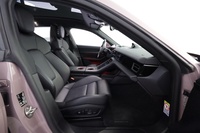 Porsche Taycan vaihtoauto