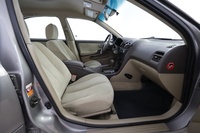 Nissan Maxima vaihtoauto