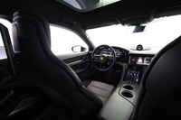 Porsche Taycan vaihtoauto