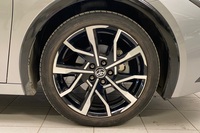 Toyota Prius Plug-in vaihtoauto