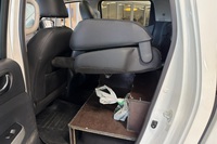 Nissan Navara vaihtoauto