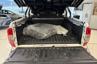 Nissan Navara vaihtoauto