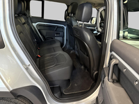 Land Rover Defender vaihtoauto