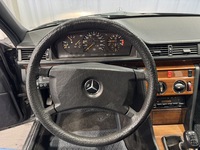 Mercedes-Benz 230 vaihtoauto