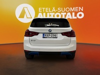 BMW iX3 vaihtoauto