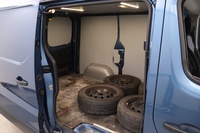 Opel Vivaro vaihtoauto