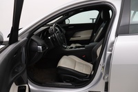 Jaguar XE vaihtoauto