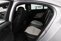 Jaguar XE vaihtoauto