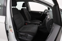 Volkswagen Golf Sportsvan vaihtoauto