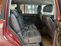 Volkswagen Touran vaihtoauto