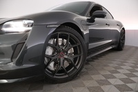 Porsche Taycan vaihtoauto