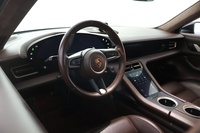 Porsche Taycan vaihtoauto