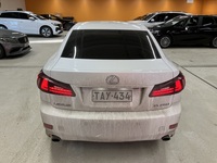 Lexus IS vaihtoauto