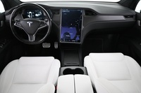 Tesla Model X vaihtoauto