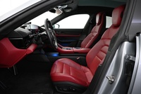 Porsche Taycan vaihtoauto