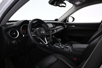 Alfa Romeo Stelvio vaihtoauto