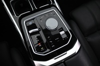 BMW i7 vaihtoauto