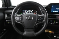 Lexus UX vaihtoauto