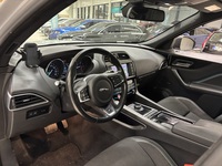 Jaguar F-PACE vaihtoauto