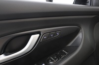 Hyundai i30 5d vaihtoauto